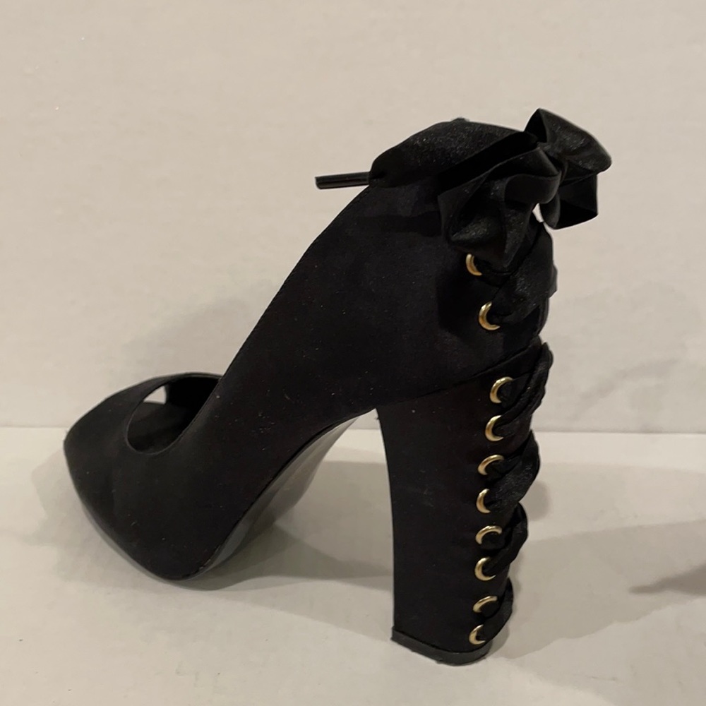 Beverly Feldman sexy black satin and leather shoes size 7.5